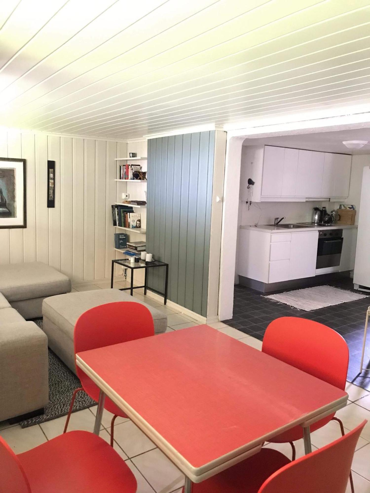 Sentrumsnaer Kjellerleilighet, Naer Sykehus Og Hogskole, Parkering Haugesund Ngoại thất bức ảnh